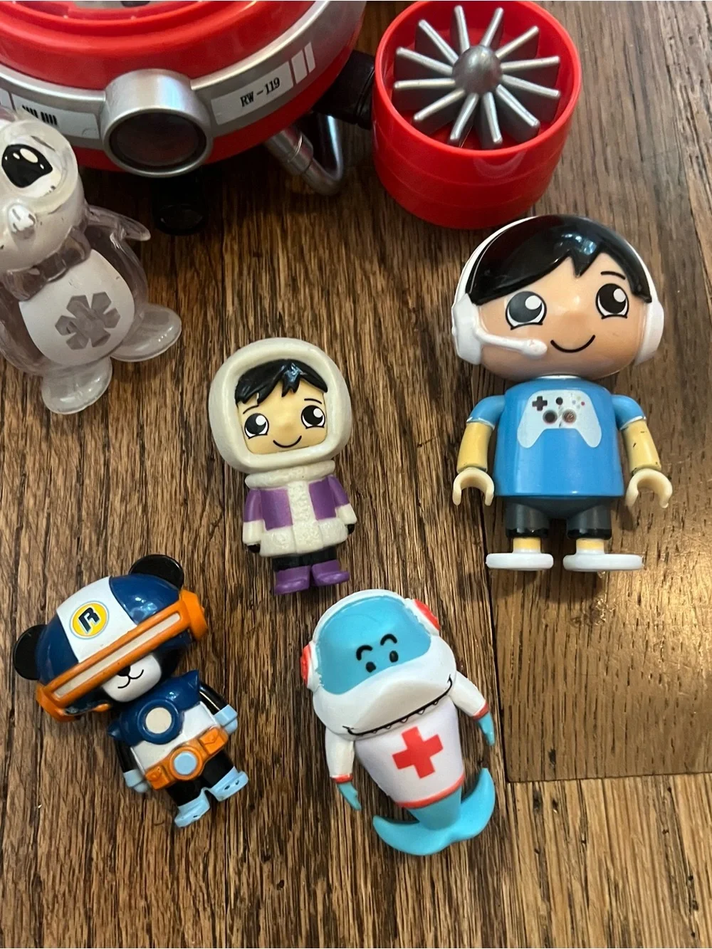 Ryan’s World Collection Rare Space Ship Firefighter Eskimo Pec Combo Gil